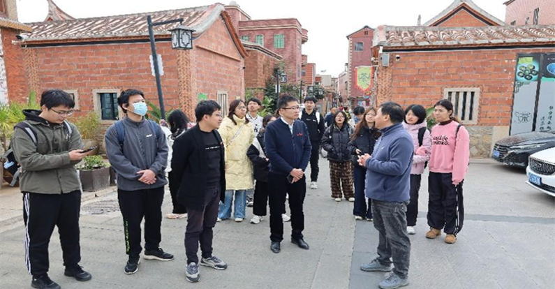 厦门医学院师生开展社会实践 感悟海峡两岸融合发展